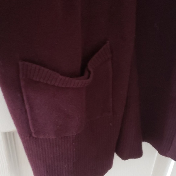 ⭐Cardigan⭐ - Picture 2 of 3